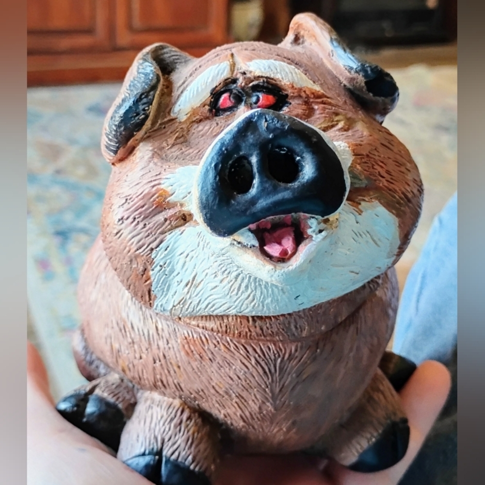 Vintage 1980 Accents Unlimited Funny Chalkware Pig Figure